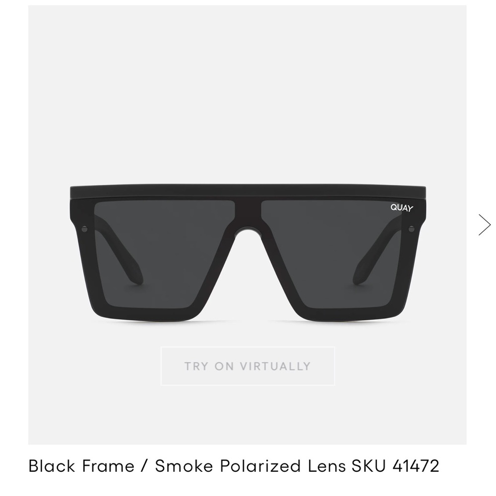 Quay NWT Black Frame / Smoke Polarized Lens SKU 41472
Comes with clear case